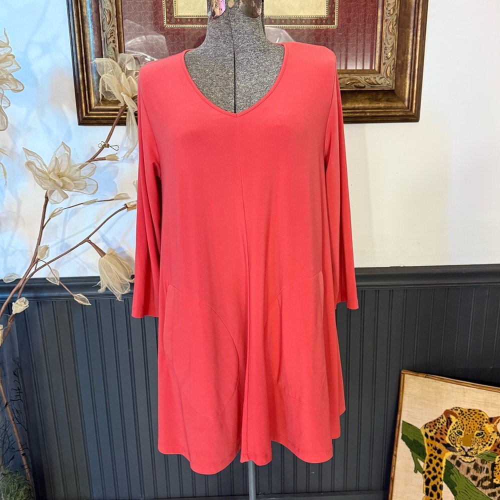 Sun Kim Womens Coral Pink V Neck Tunic Top ~ Size Small 💚🍄